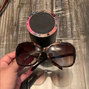 Women’s brown sunglasses
